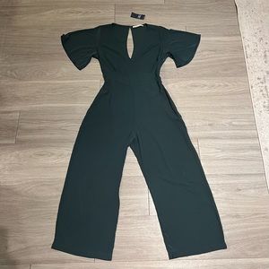Women’s Abercrombie and Fitch Dressy Green Jumpsuit Medium